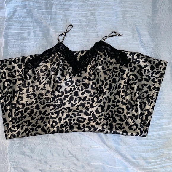 Cheetah print slip dress with a slit - Picture 2 of 2